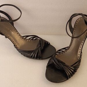 Gianni Bini Strappy Black Heels Size 8M Leather Upper Ankle Strap Sandals